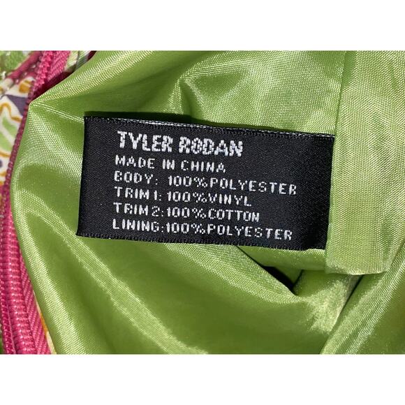 Tyler Rodan Paisley Summer for Summer - So Many Pockets! - Great for Travel - Picture 9 of 13